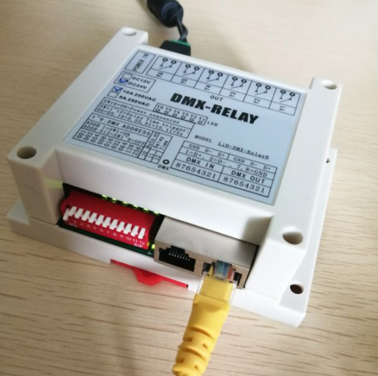 Professional 6-way DMX512 relay (with finger pull switch)